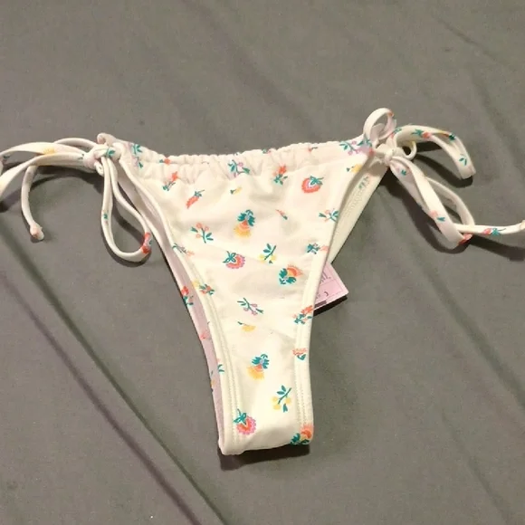 Wild Fable Floral Bikini Bottom - Picture 4 of 4